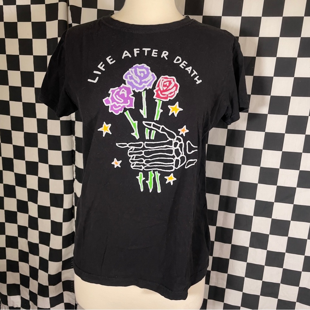 Black Matter flower skeleton ladies tee